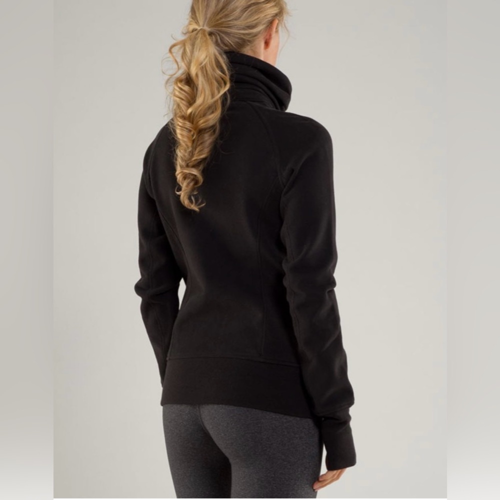 Lululemon Cuddle Up Jacket - Picture 2 of 11